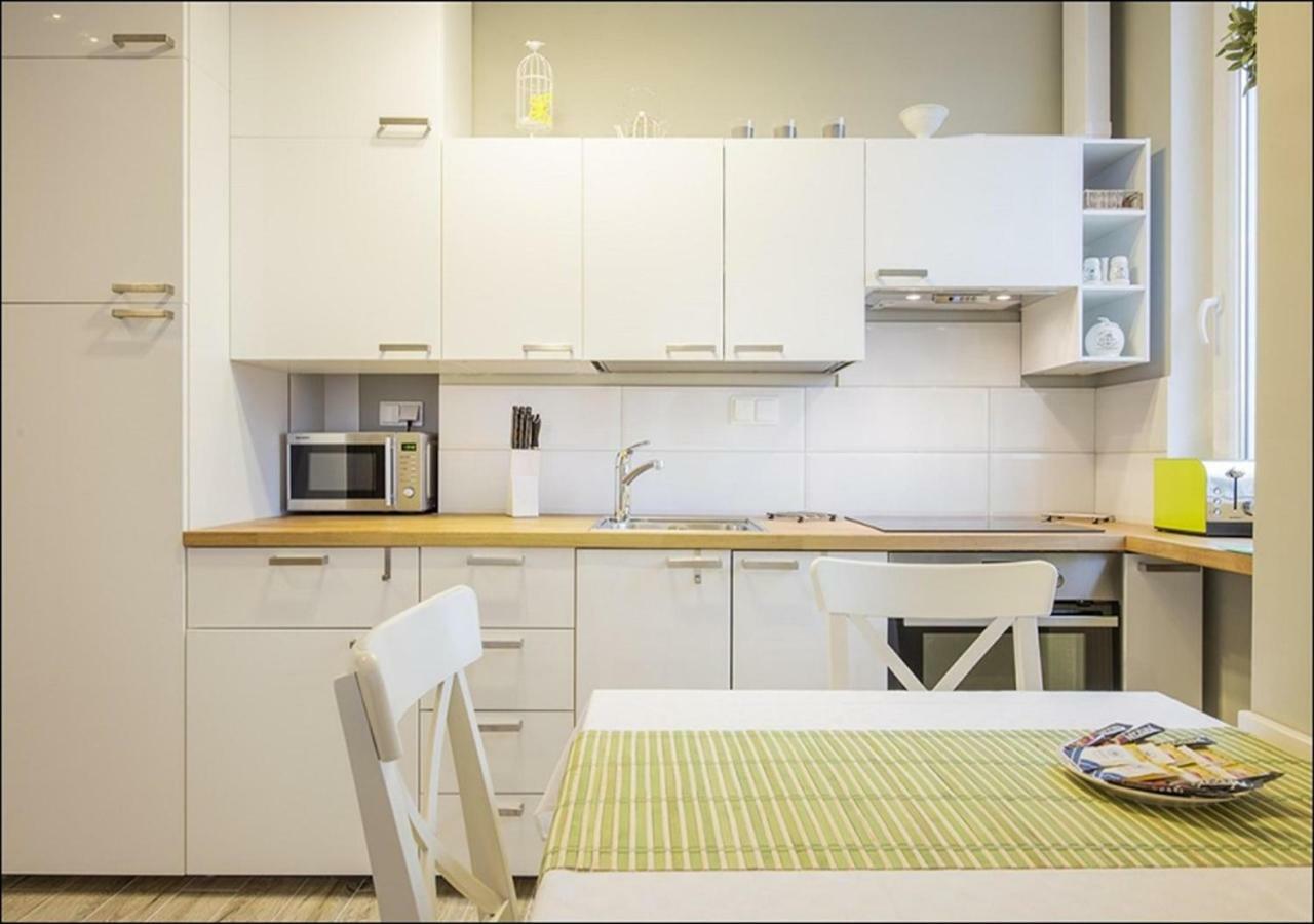 P&O Serviced Apartments Wilenska Station Warszawa Exteriör bild